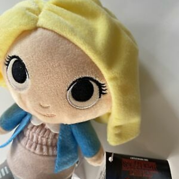 Stranger things plush ELEVEN funko - Picture 3 of 5